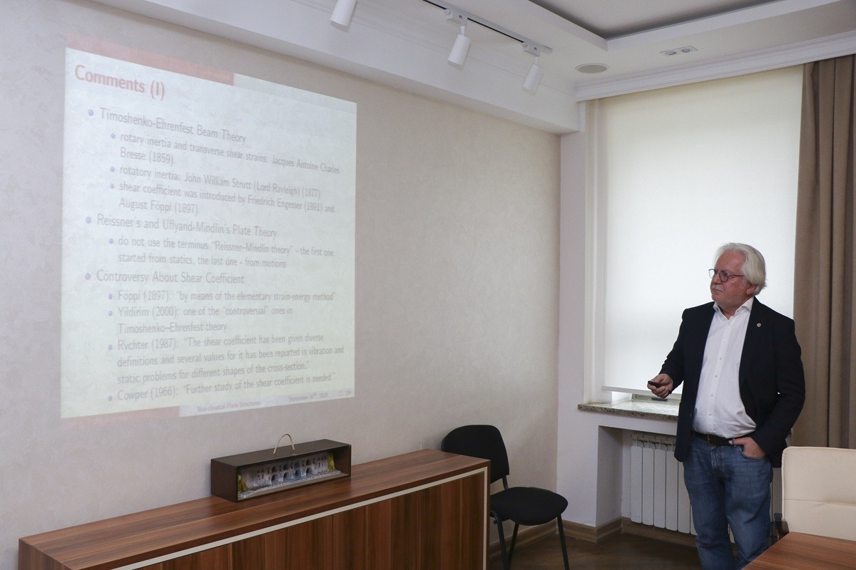 AzMİU-da dünya şöhrətli alimin elmi seminarları keçirilir - FOTOLAR